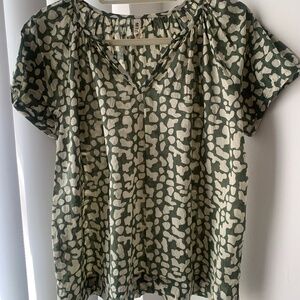 Mirth Short Pajama Set - Green and cream pattern - Never Worn - Small